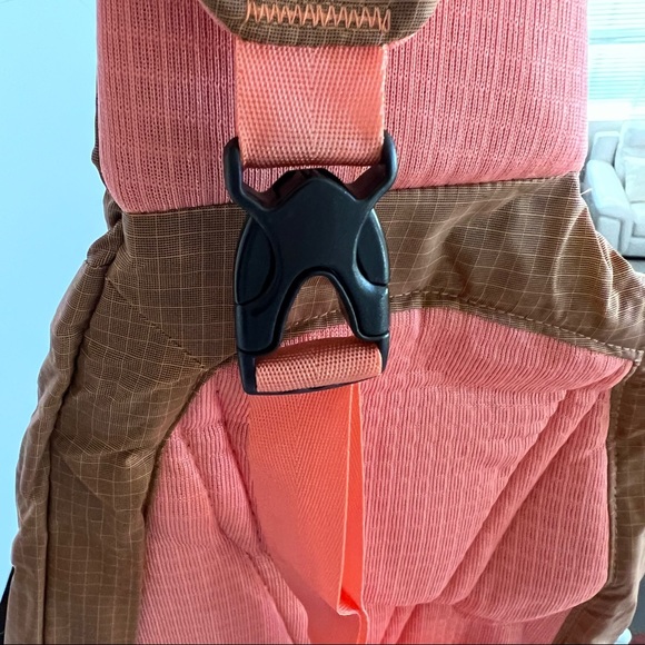 New with Tag Patagonia lightweight sling backpack 8L - Picture 11 of 11